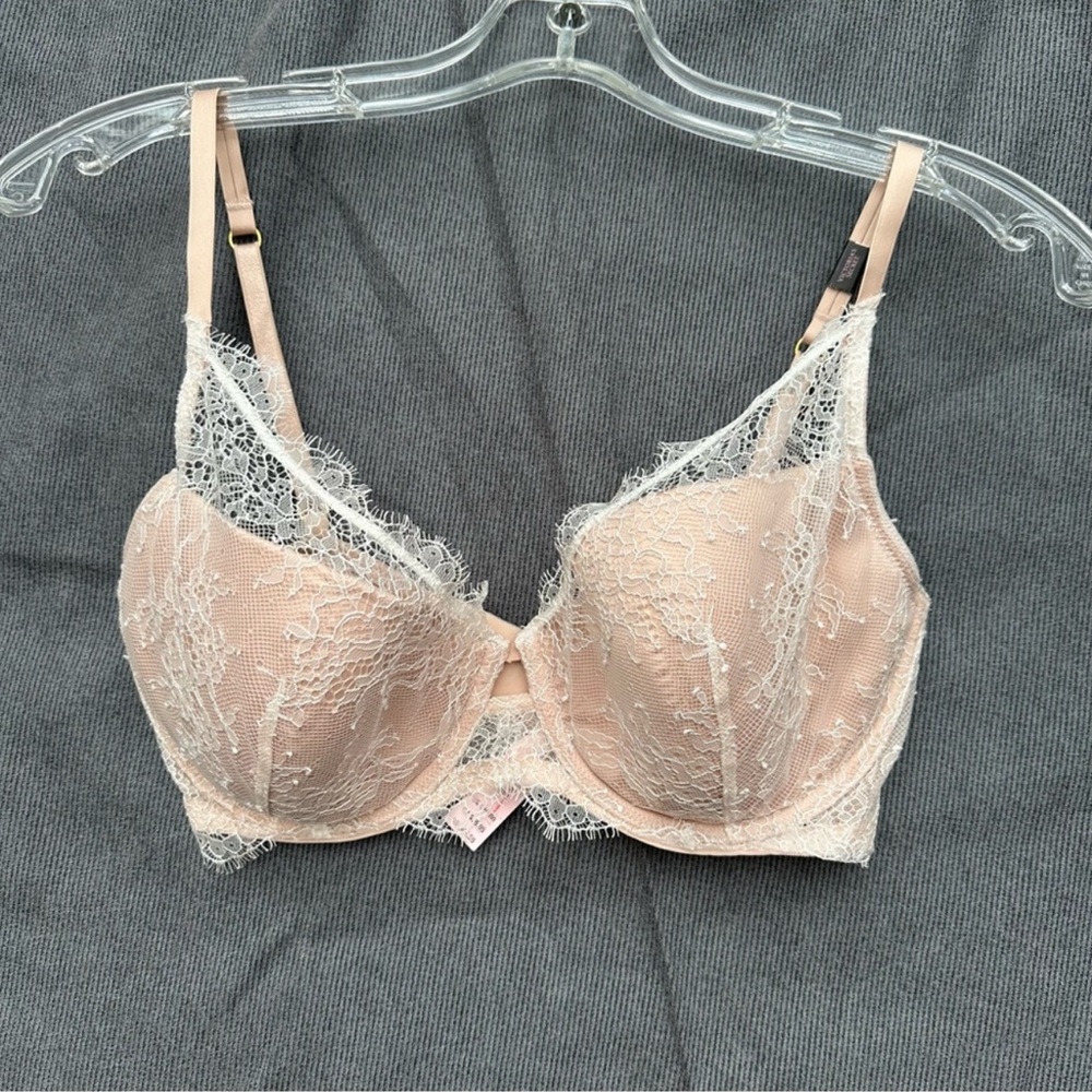 Victoria's Secret Blush Pink Lace Underwire Bra